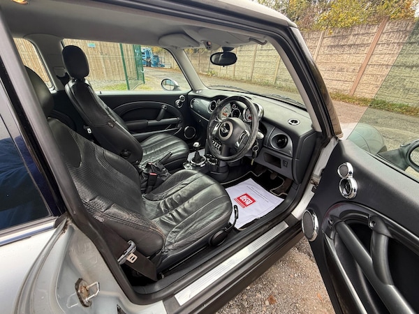 Used MINI Hatch 2004 for sale - 76238944: Photo 21