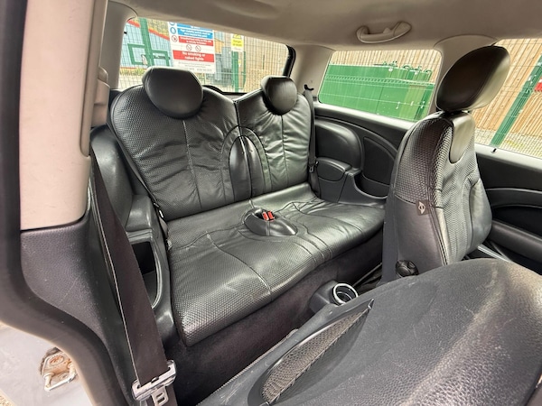 Used MINI Hatch 2004 for sale - 76238944: Photo 22