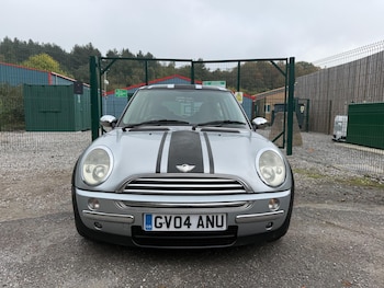 Used MINI Hatch 2004 for sale - 76238944: Photo 2