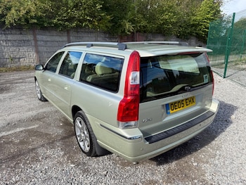 Used Volvo V70 2005 for sale - 75954306: Photo