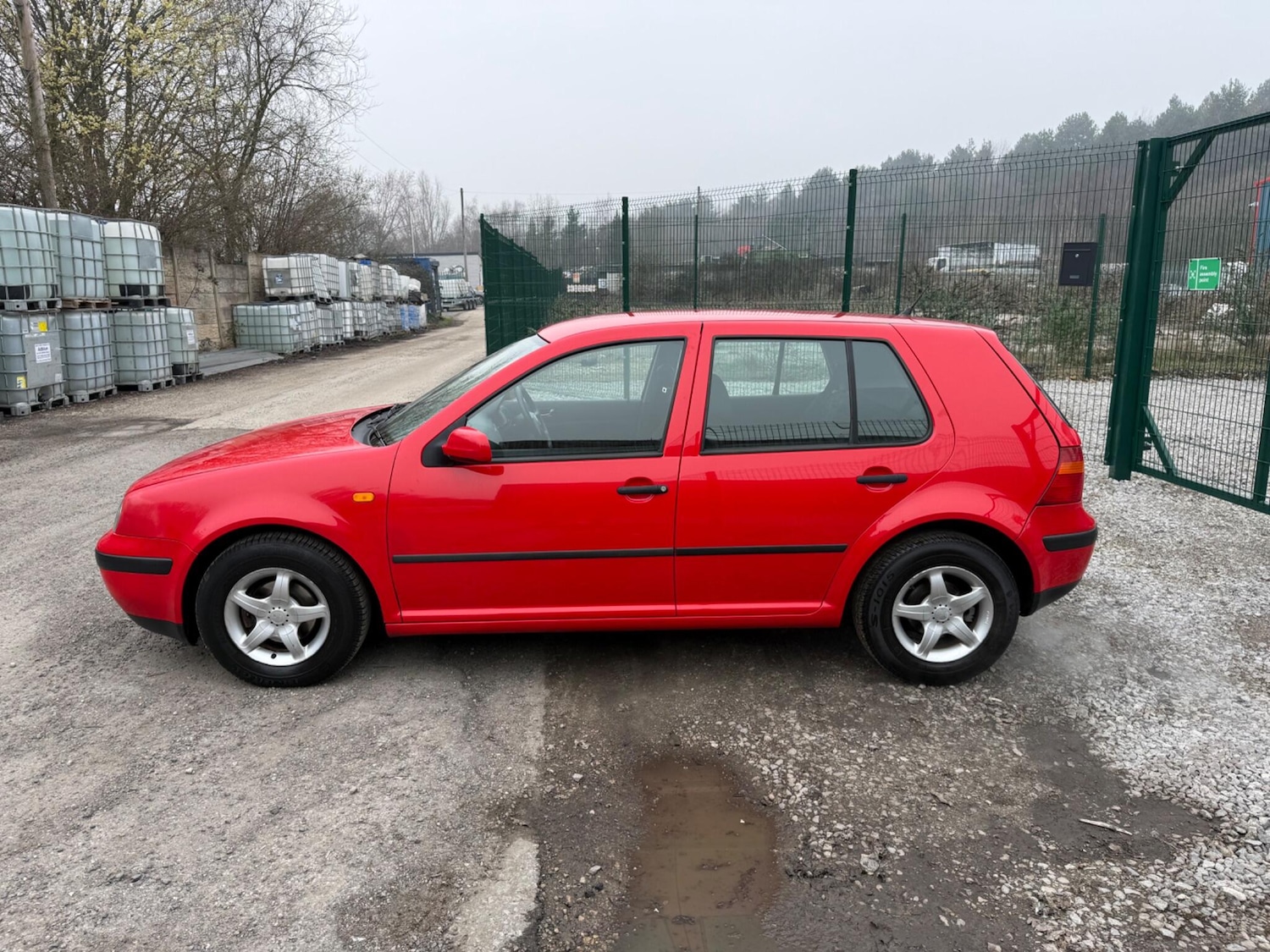 Used Volkswagen Golf 1999 for sale - 77769508: Photo 4