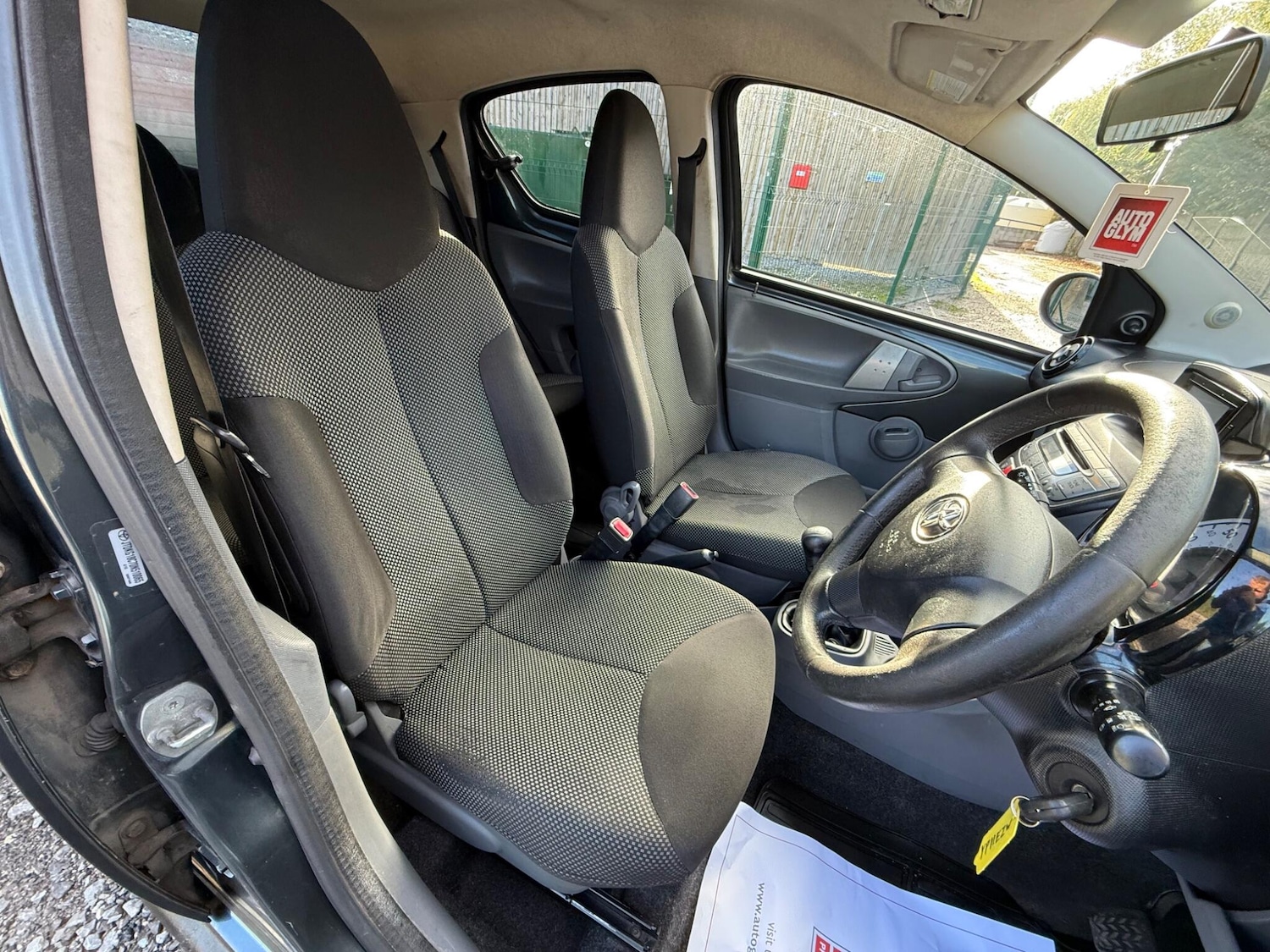 Used Toyota AYGO 2011 for sale - 76336302: Photo 13