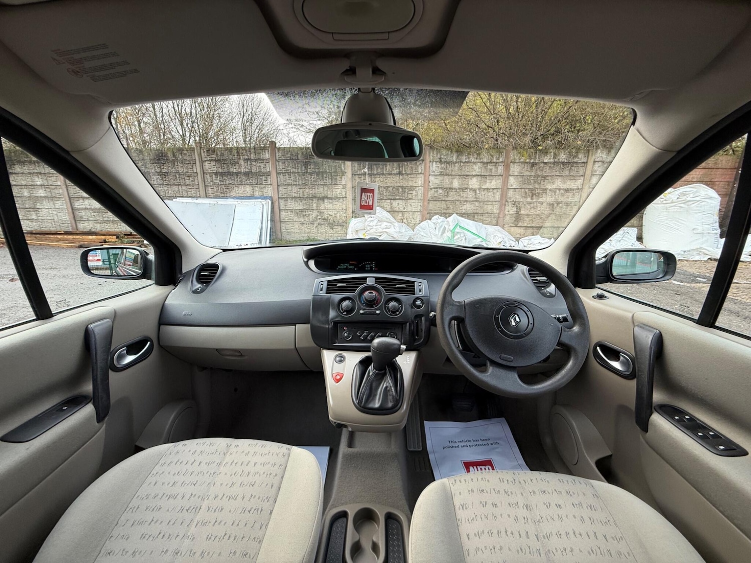 Used Renault Megane 2004 for sale - 76952634: Photo 9