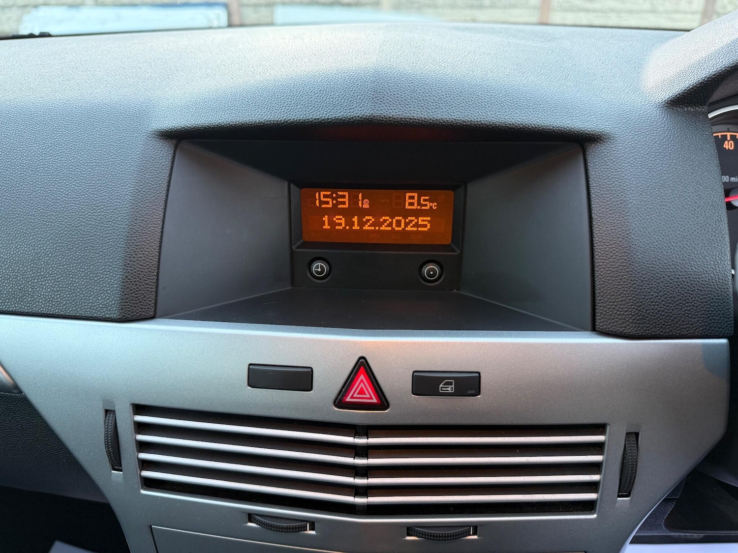 Used Vauxhall Astra 2009 for sale - 77016040: Photo 24