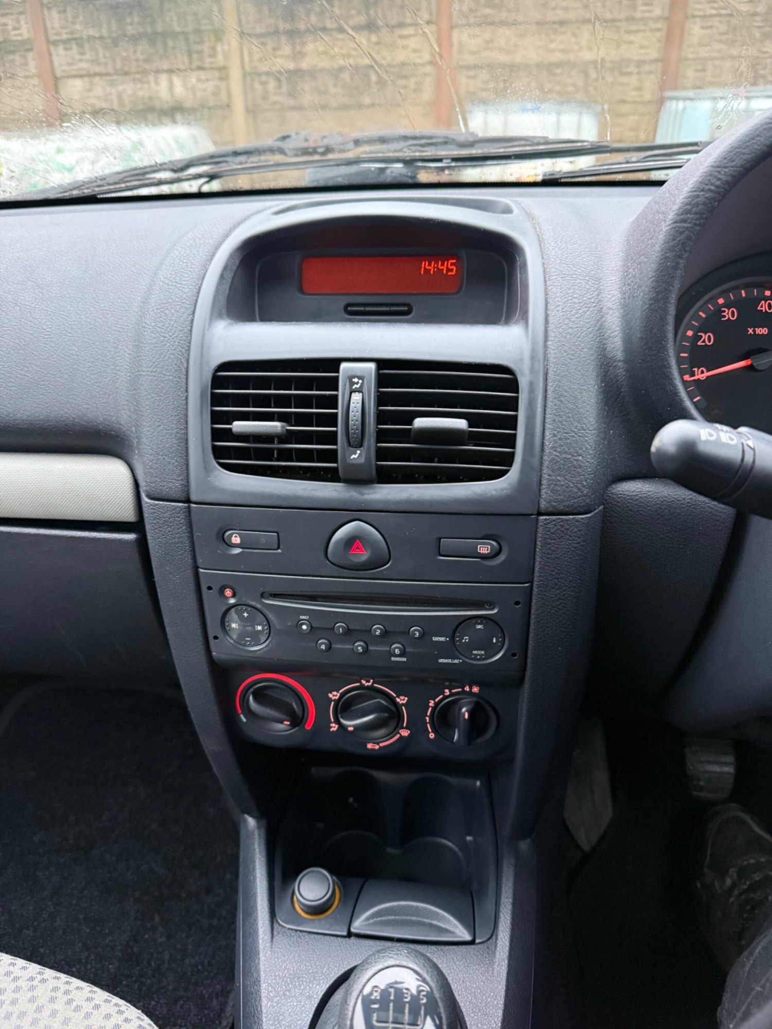 Used Renault Clio 2005 for sale - 77386971: Photo 25
