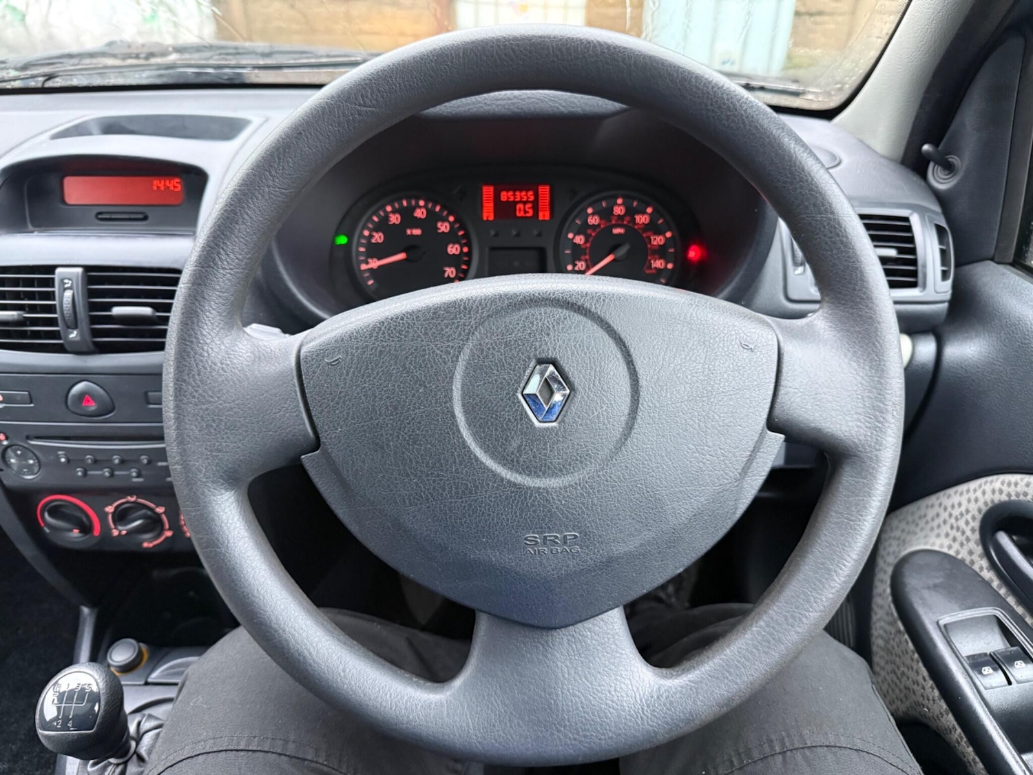 Used Renault Clio 2005 for sale - 77386971: Photo 28