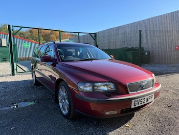 Used Volvo V70 2002 for sale - 76456635: Photo
