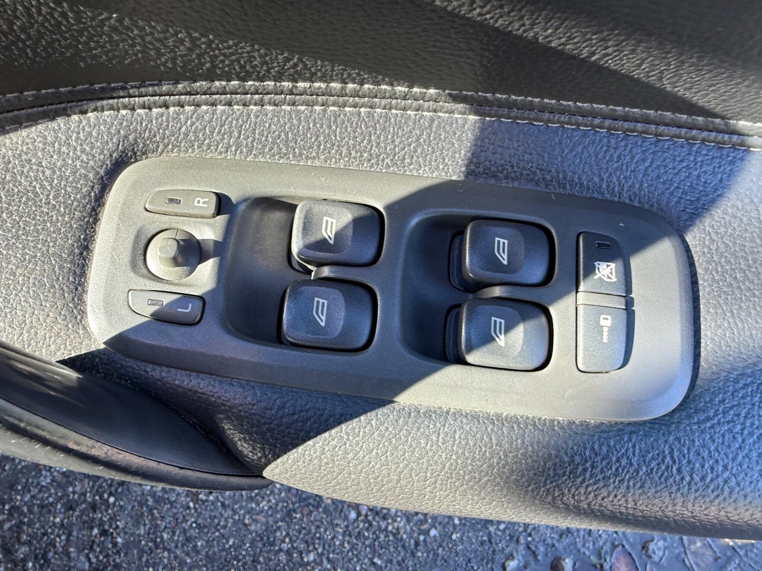 Used Volvo V70 2002 for sale - 76456635: Photo 22