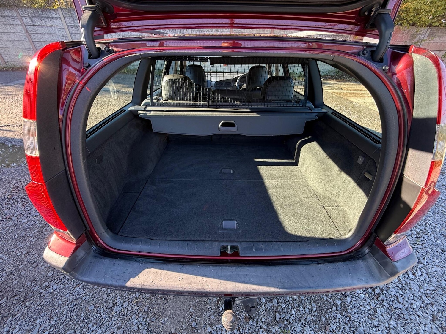 Used Volvo V70 2002 for sale - 76456635: Photo 32