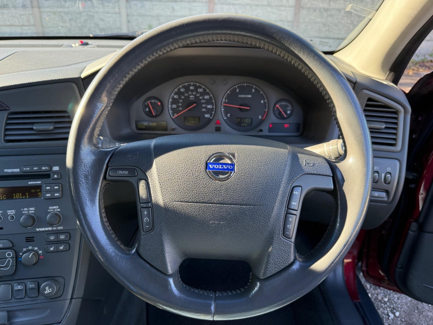 Used Volvo V70 2002 for sale - 76456635: Photo 33