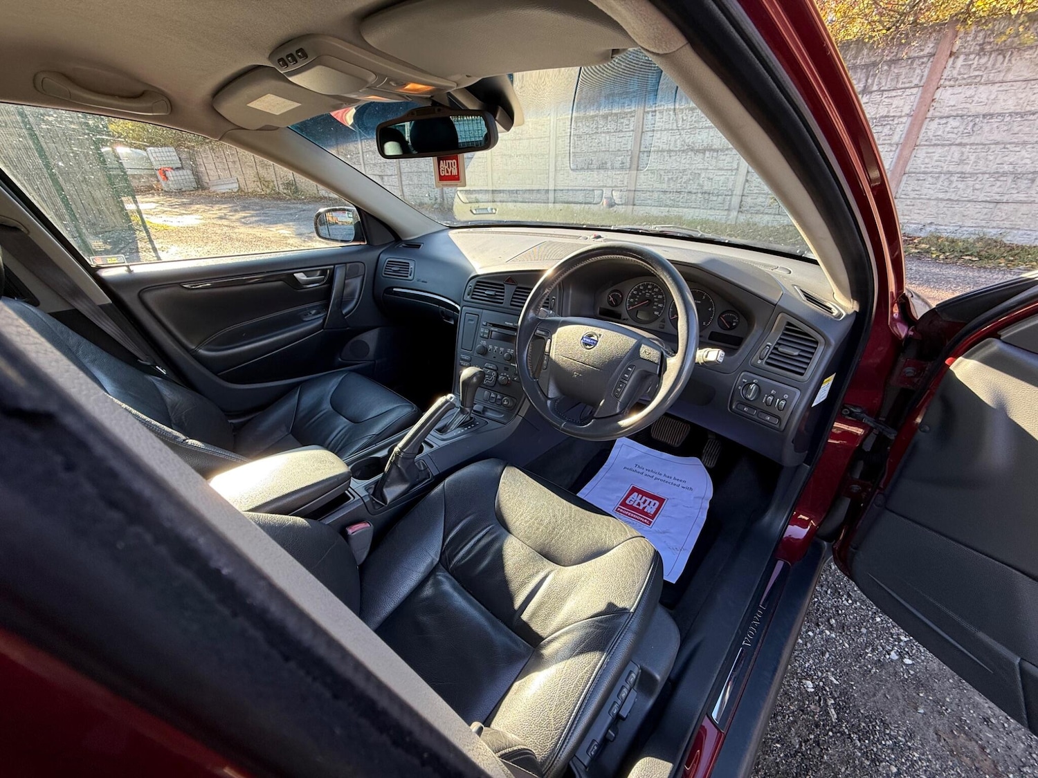 Used Volvo V70 2002 for sale - 76456635: Photo 38