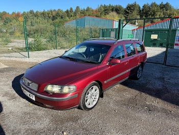 Used Volvo V70 2002 for sale - 76456635: Photo