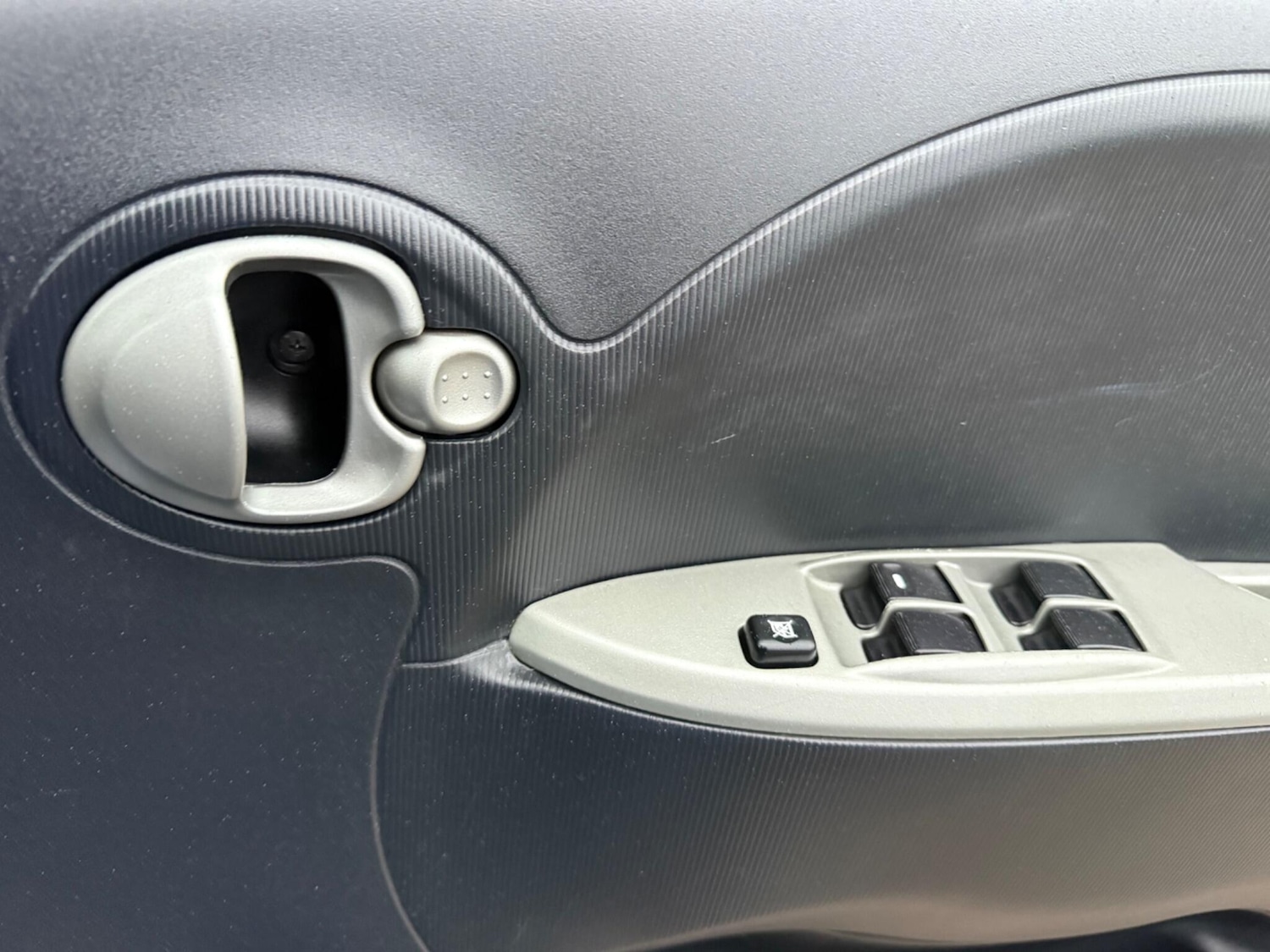 Used Mitsubishi i-MiEV 2011 for sale - 76591977: Photo 14