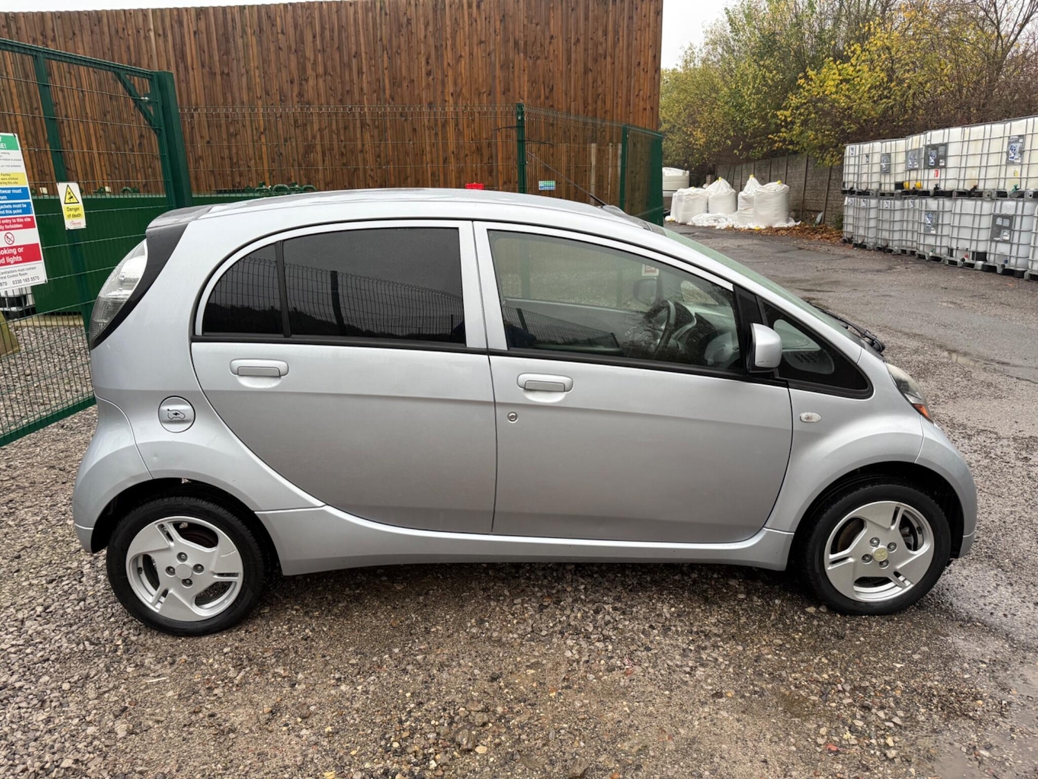 Used Mitsubishi i-MiEV 2011 for sale - 76591977: Photo 7