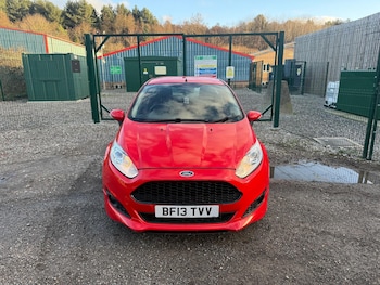 Used Ford Fiesta 2013 for sale - 76912898: Photo