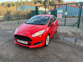 Used Ford Fiesta 2013 for sale - 76912898: Photo