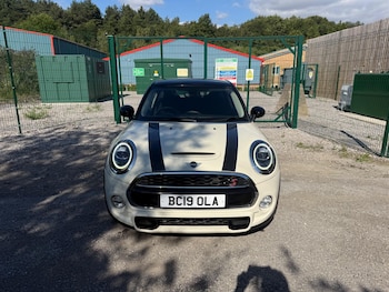 Used MINI Hatch 2019 for sale - 76109303: Photo 2