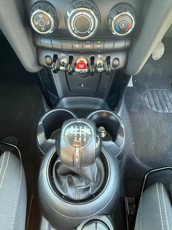 Used MINI Hatch 2019 for sale - 76109303: Photo 9