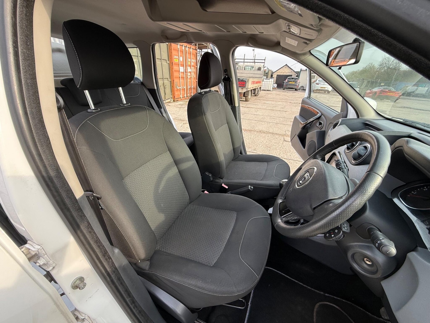 Used Dacia Duster 2013 for sale - 77549312: Photo 13