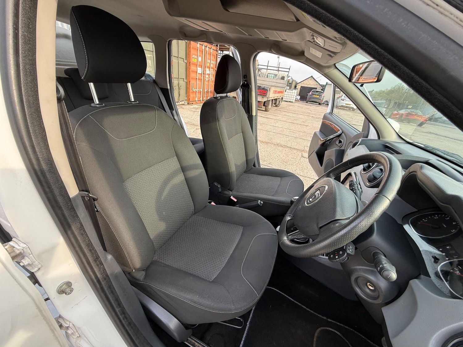 Used Dacia Duster 2013 for sale - 77549312: Photo 14