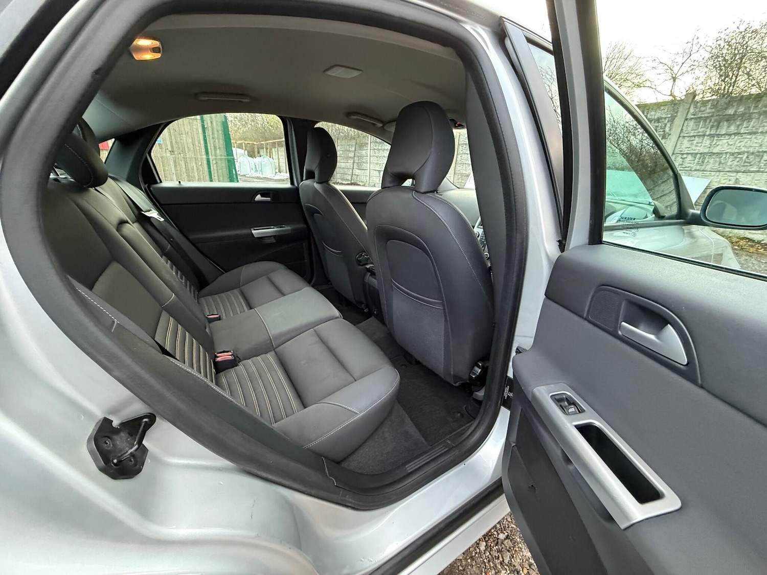 Used Volvo S40 2007 for sale - 76927037: Photo 18