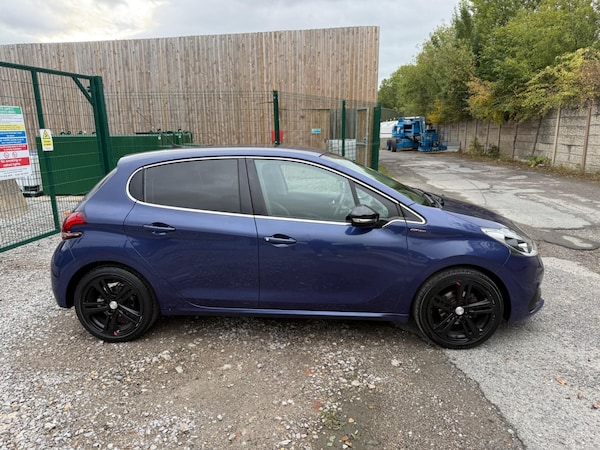 Used Peugeot 208 2017 for sale - 76189590: Photo 12