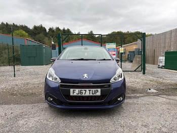 Used Peugeot 208 2017 for sale - 76189590: Photo 2