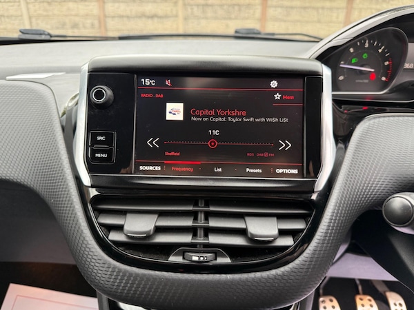 Used Peugeot 208 2017 for sale - 76189590: Photo 33