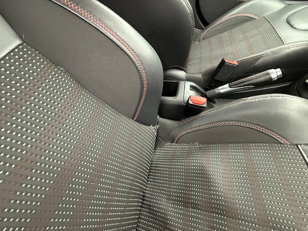 Used Peugeot 208 2017 for sale - 76189590: Photo 39