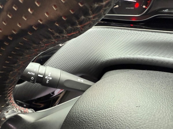 Used Peugeot 208 2017 for sale - 76189590: Photo 45