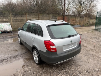 Used Skoda Fabia 2010 for sale - 77387769: Photo