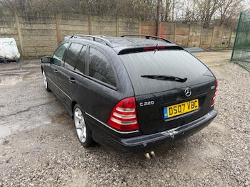 Used Mercedes-Benz C Class 2007 for sale - 77799235: Photo