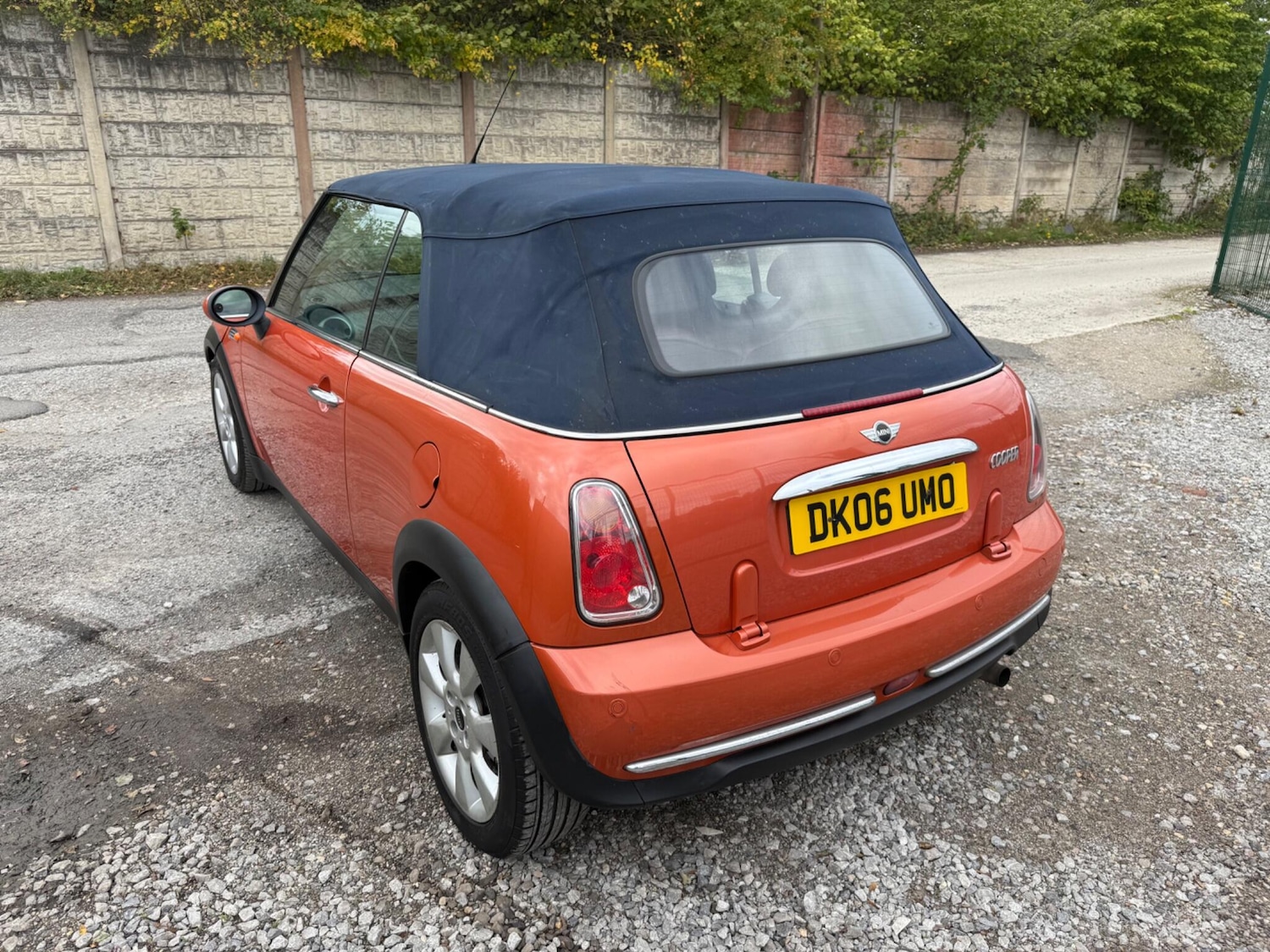 Used MINI Convertible 2006 for sale - 77108998: Photo 12