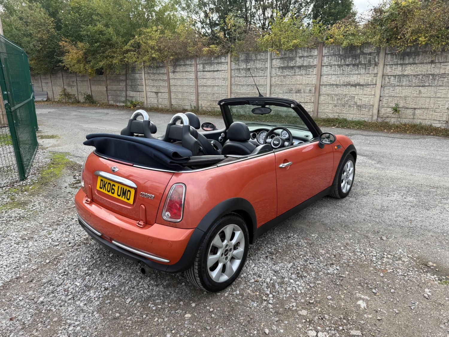 Used MINI Convertible 2006 for sale - 77108998: Photo 19