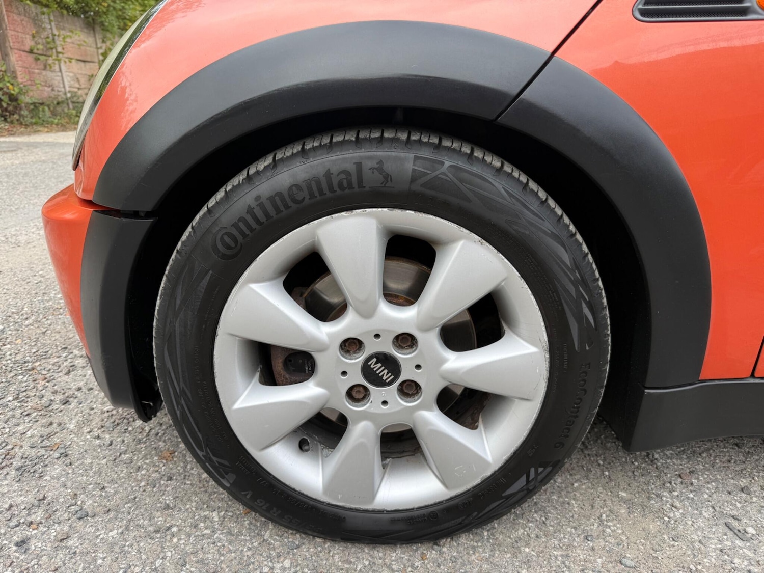 Used MINI Convertible 2006 for sale - 77108998: Photo 29