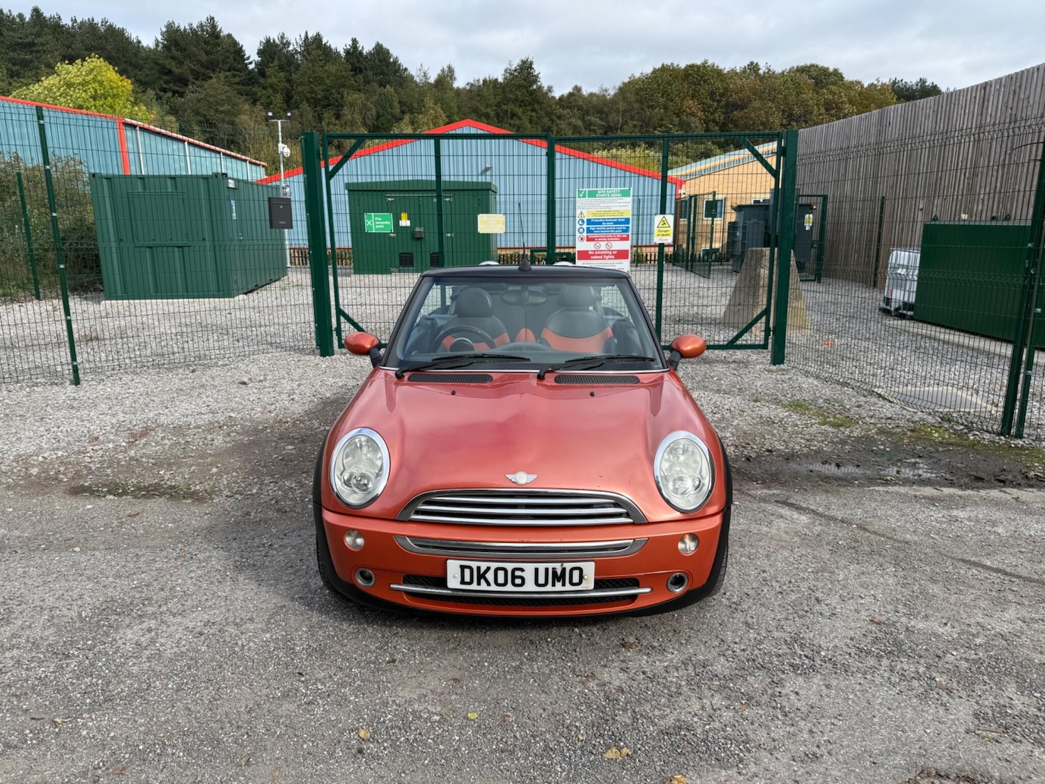 Used MINI Convertible 2006 for sale - 77108998: Photo 3