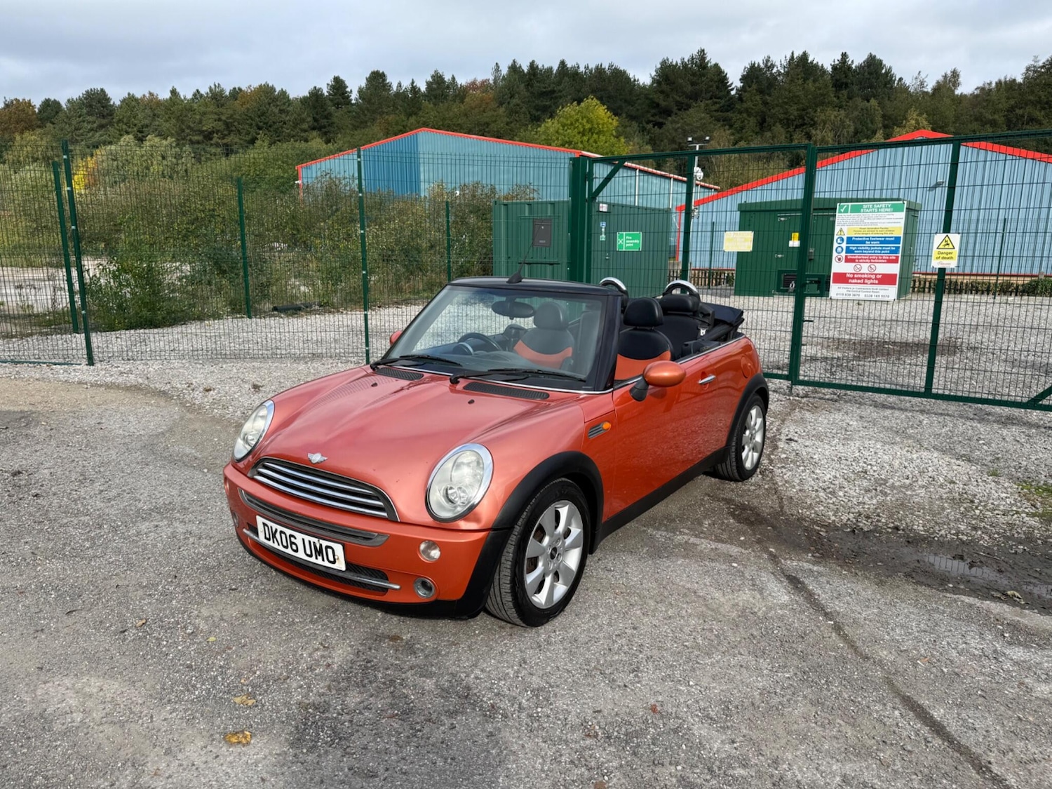 Used MINI Convertible 2006 for sale - 77108998: Photo 4