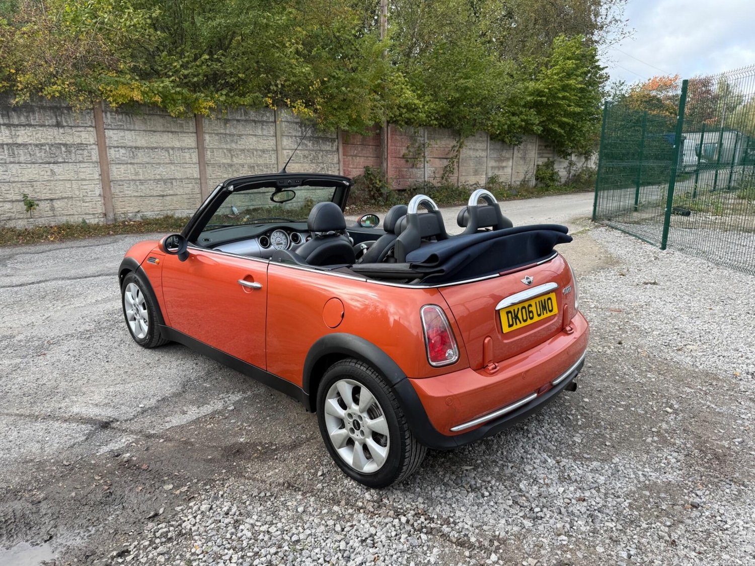 Used MINI Convertible 2006 for sale - 77108998: Photo 5
