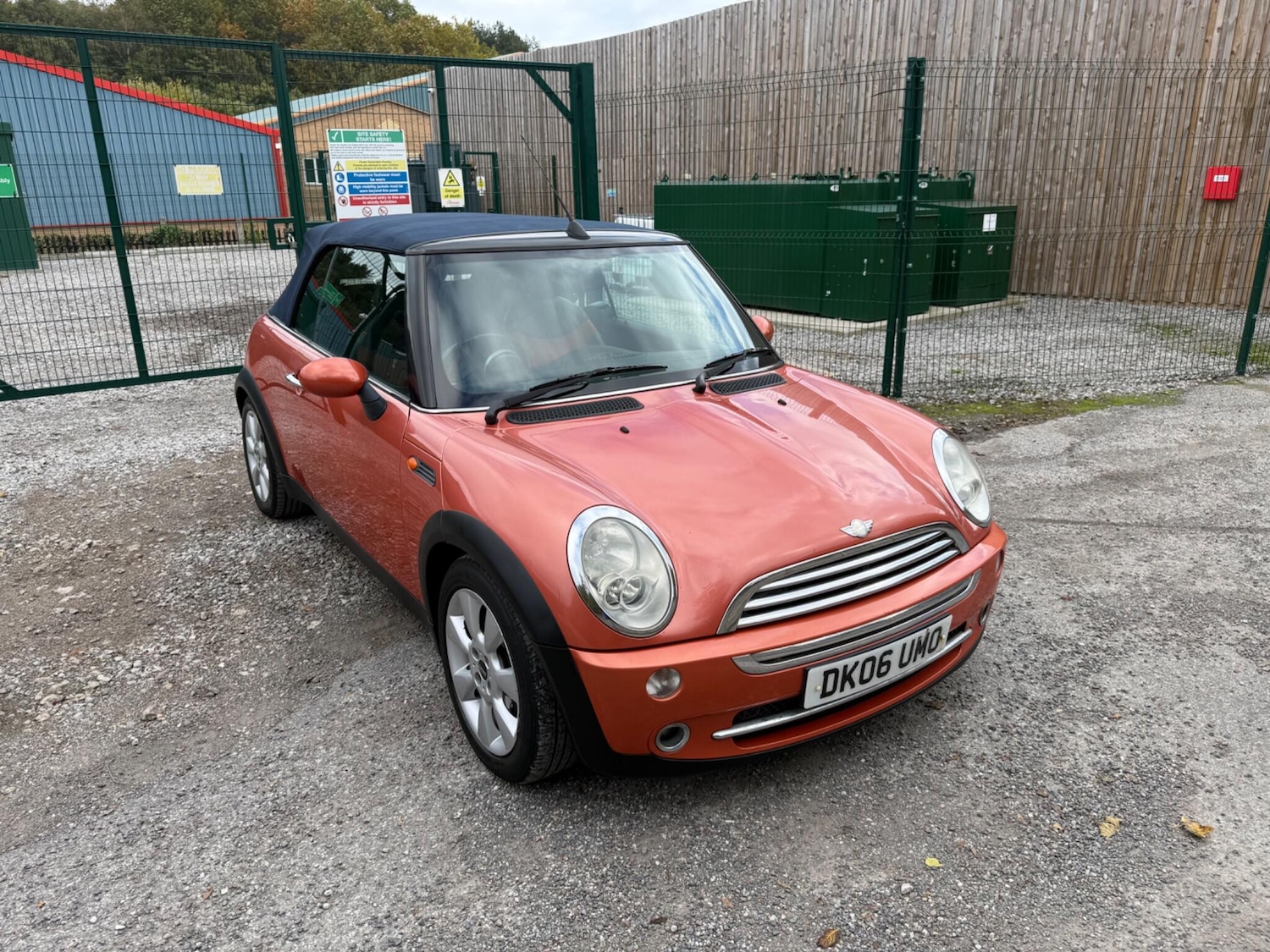 Used MINI Convertible 2006 for sale - 77108998: Photo 7