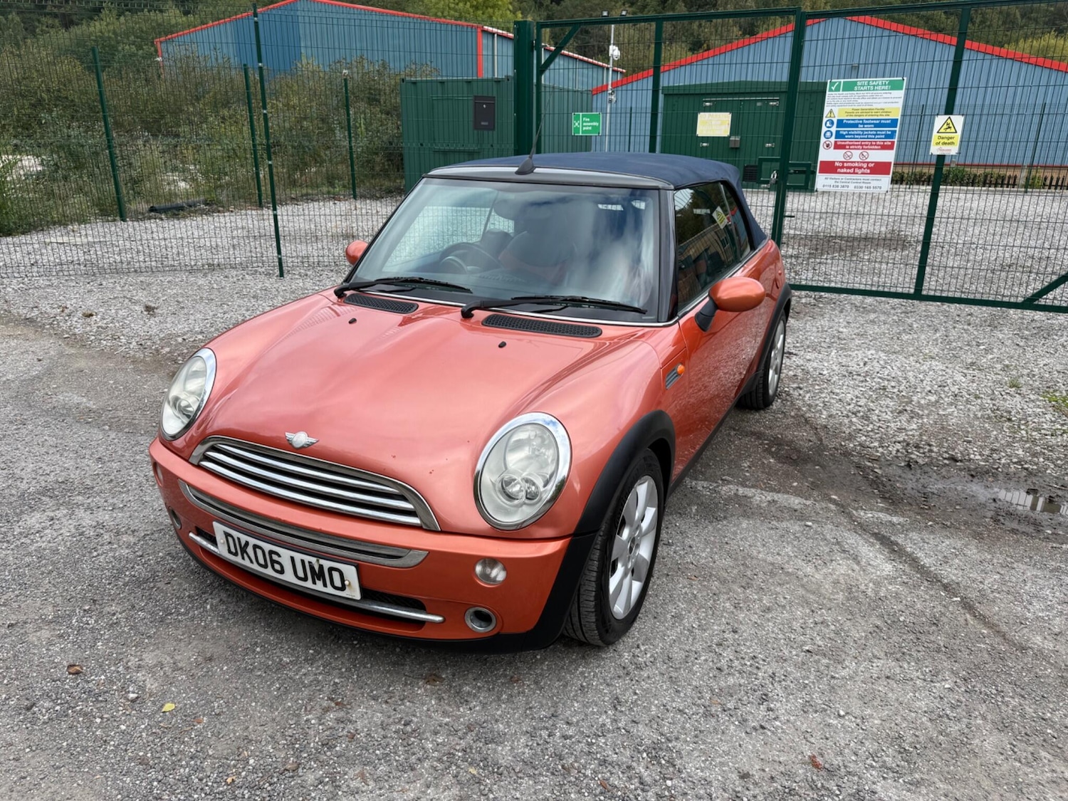 Used MINI Convertible 2006 for sale - 77108998: Photo 9