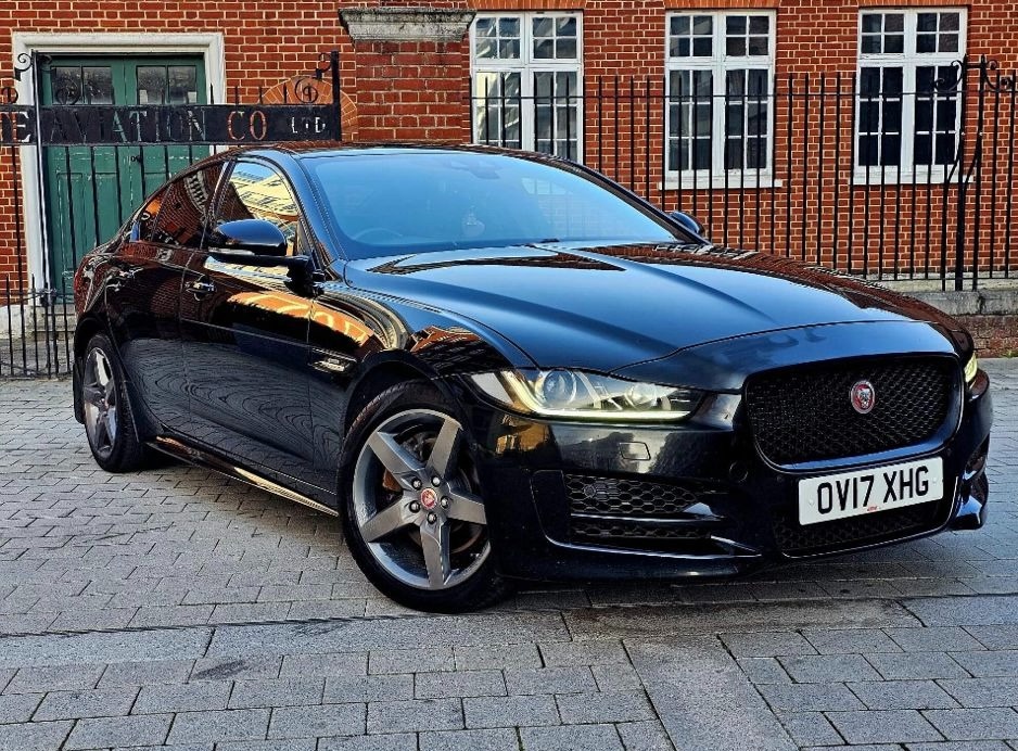 Used Jaguar XE 2017 for sale - 77303977: Photo 4