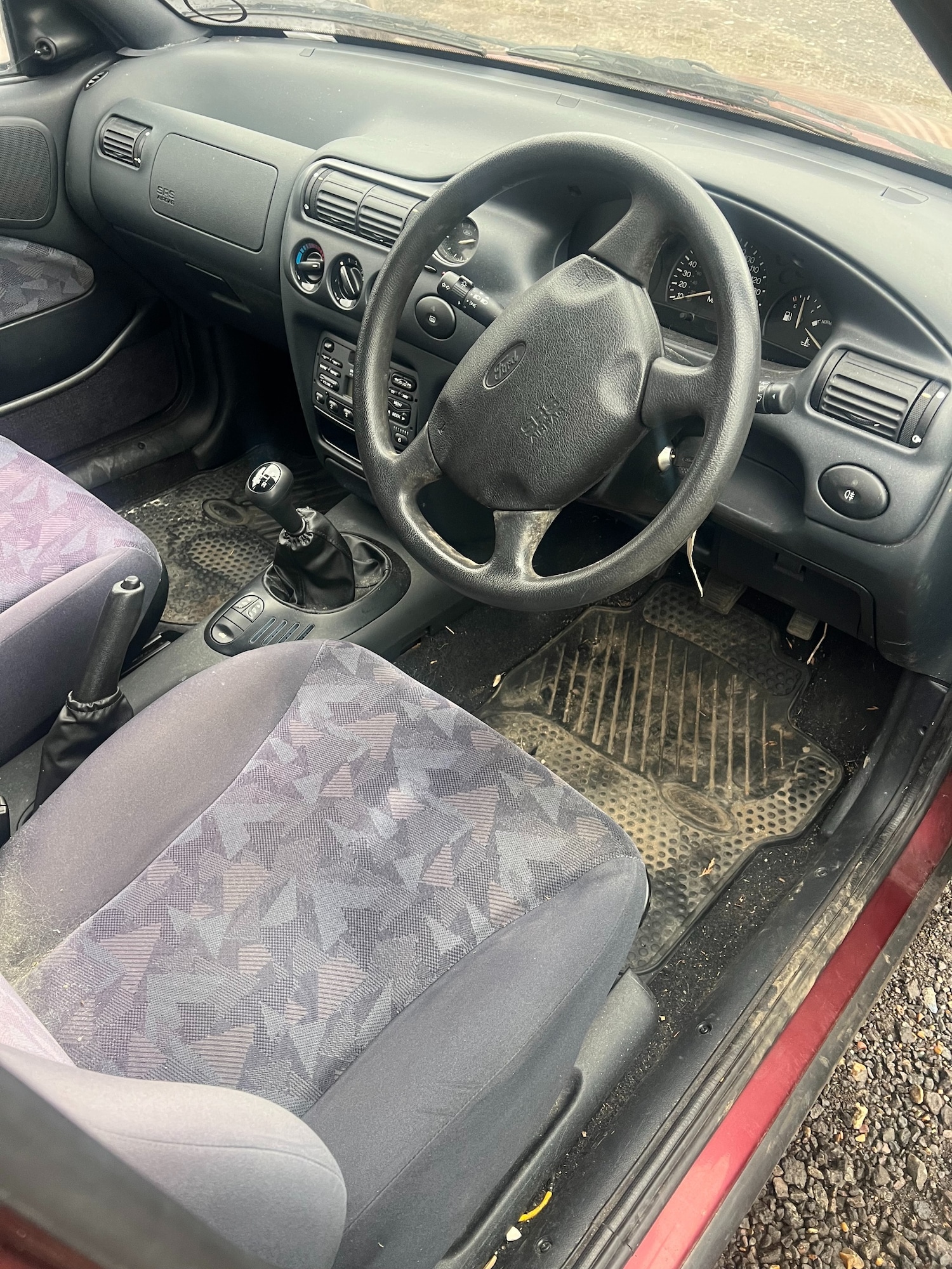 Used Ford Escort 1997 for sale - 76225169: Photo 11