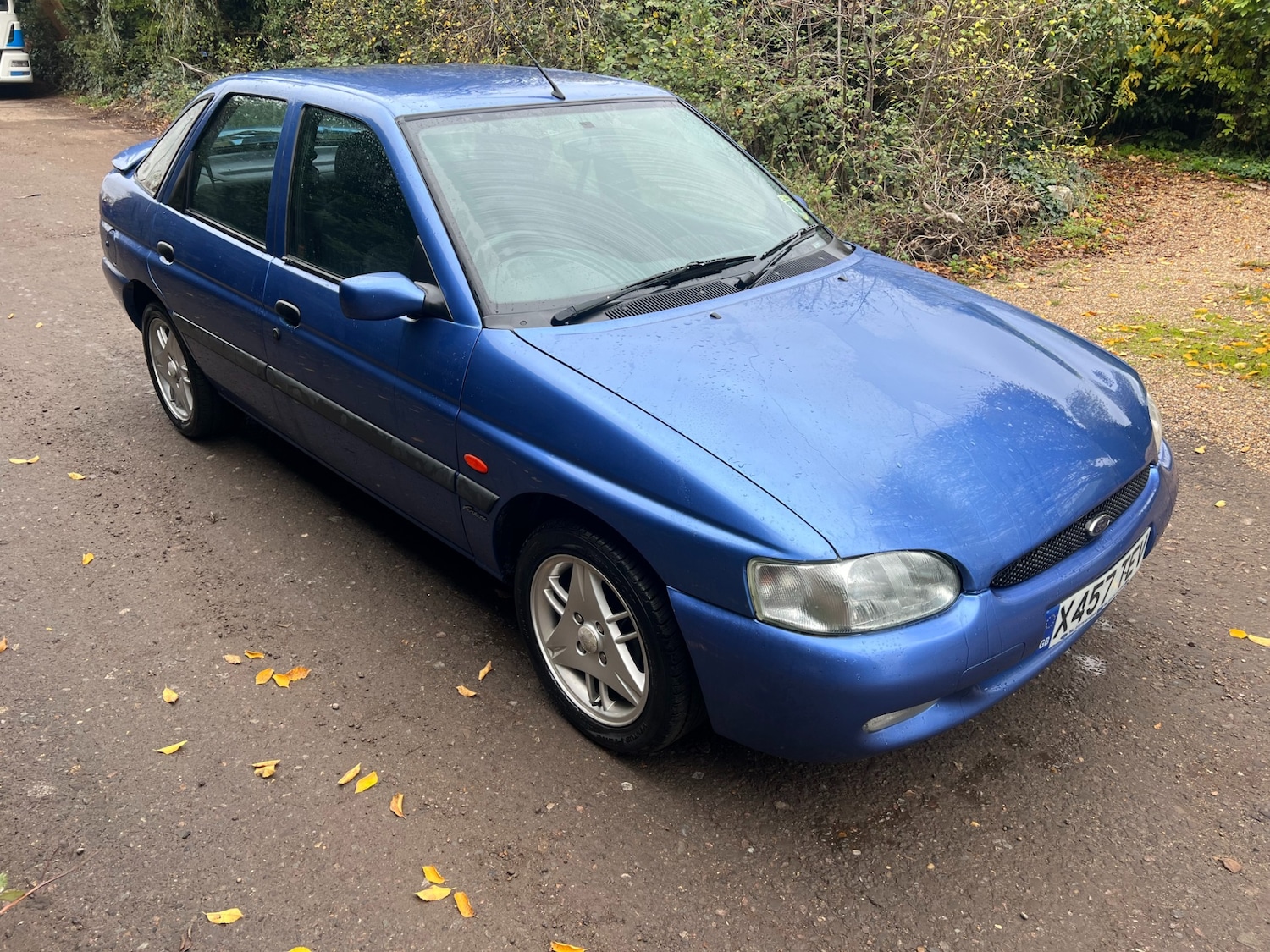 Used Ford Escort 2000 for sale - 76518261: Photo 1