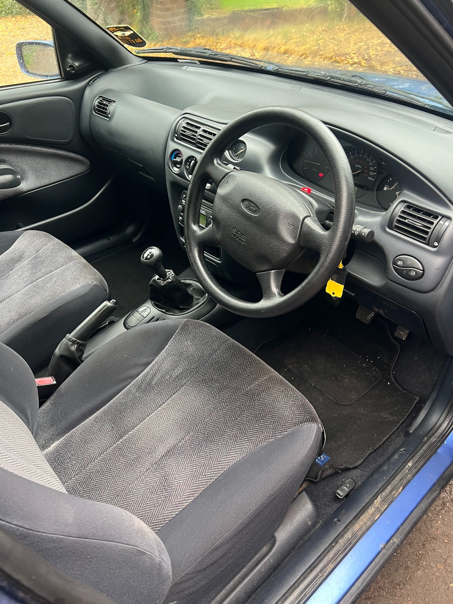 Used Ford Escort 2000 for sale - 76518261: Photo 12