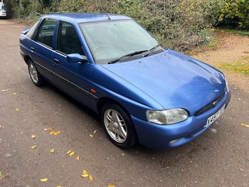 2000 (X) - 1.6 Finesse 5dr spares or repair modern classic project