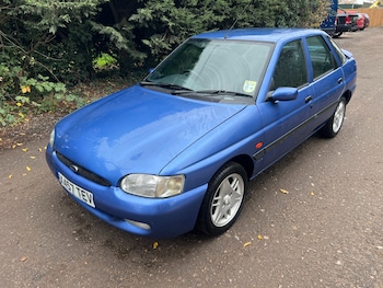 Used Ford Escort 2000 for sale - 76518261: Photo