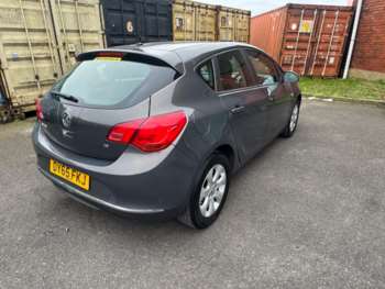 Used Vauxhall Astra 2015 for sale - 74207159: Photo