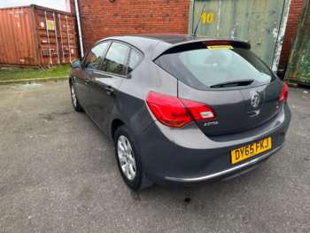 Used Vauxhall Astra 2015 for sale - 74207159: Photo