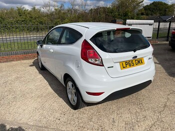 Used Ford Fiesta 2016 for sale - 76080231: Photo