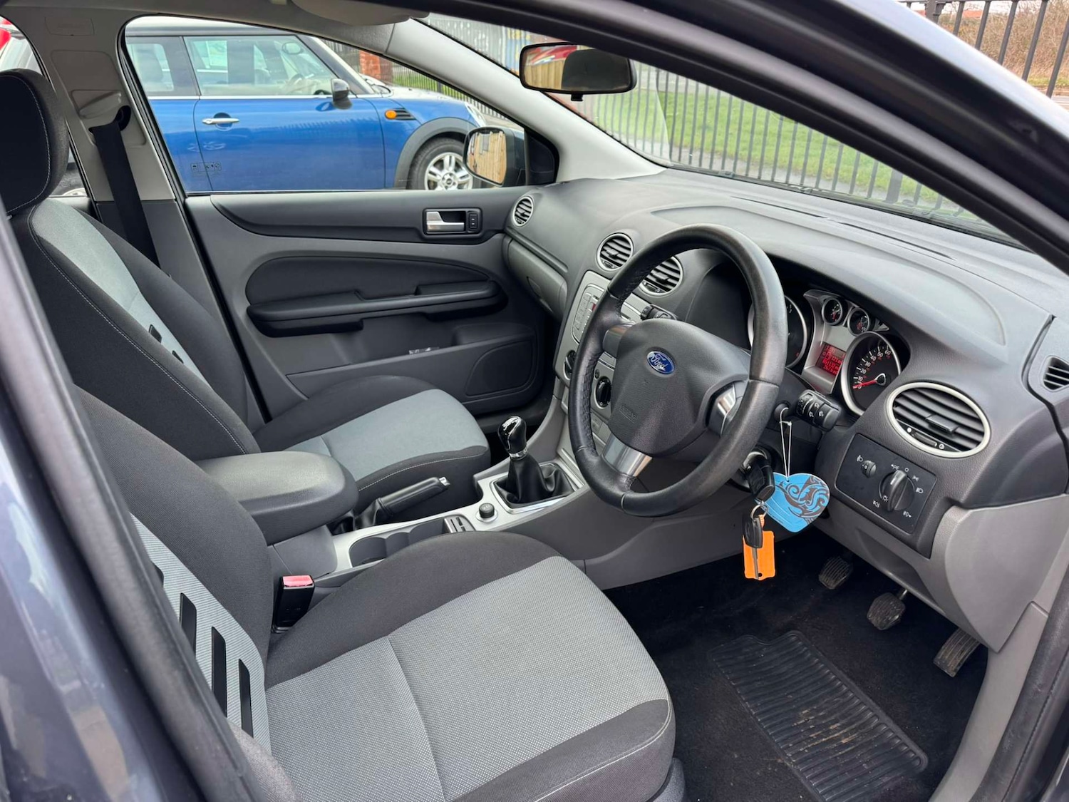 Used Ford Focus 2009 for sale - 76921285: Photo 2